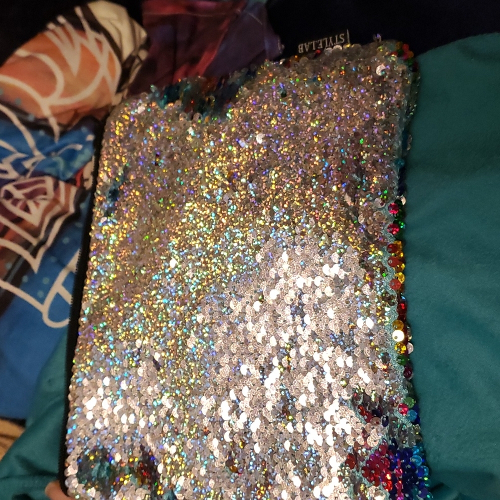 7.5 x 9 inches  make up bag or what ever